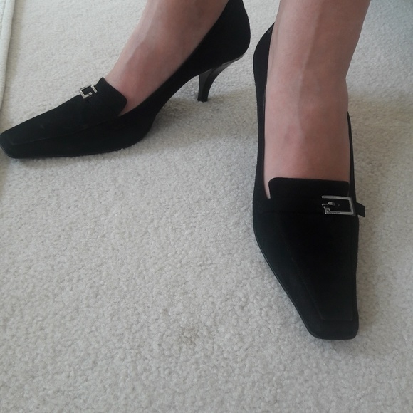 VINTAGE "GUCCI" BLACK SUEDE PUMPS! 37.5 C - Picture 8 of 8